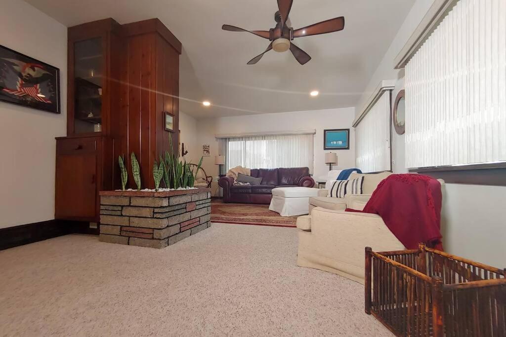 Huge Historic, W/Large Yard & Close To Beach Manistee Extérieur photo